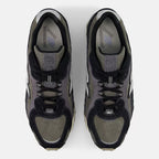 New Balance 204L  -  BLACK with MAGNET  -  U204L5WZ